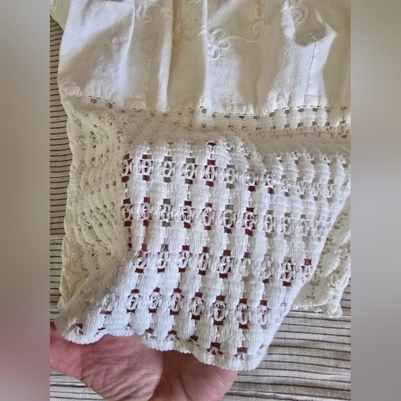 Lielle Broderie Milkmaid Blouse Sz M White Embroidered Sheer Smocked Peruvian - Picture 3 of 8